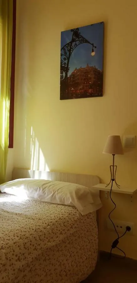 Apartaments Sant Pere 滨海略雷特